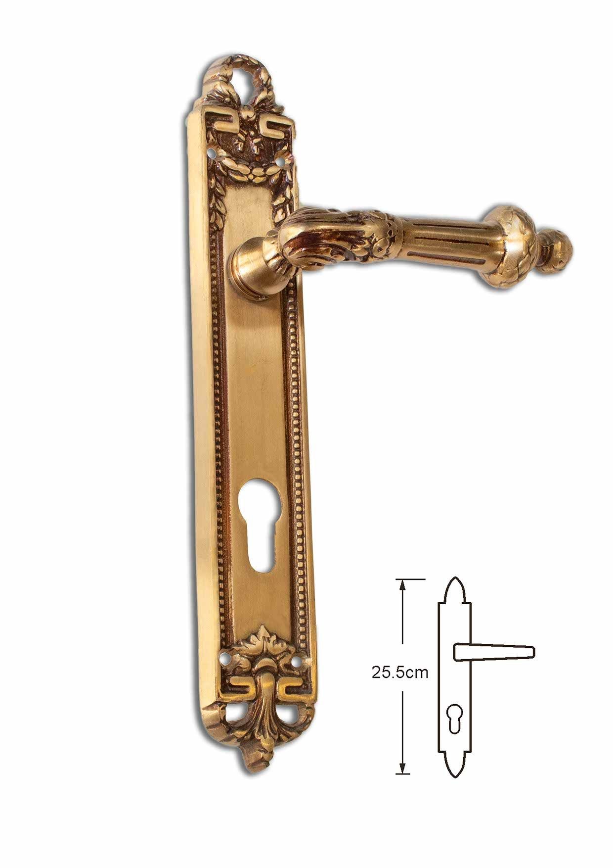 Custom Brass Pull Handles: Artisanal Elegance for Your Doors